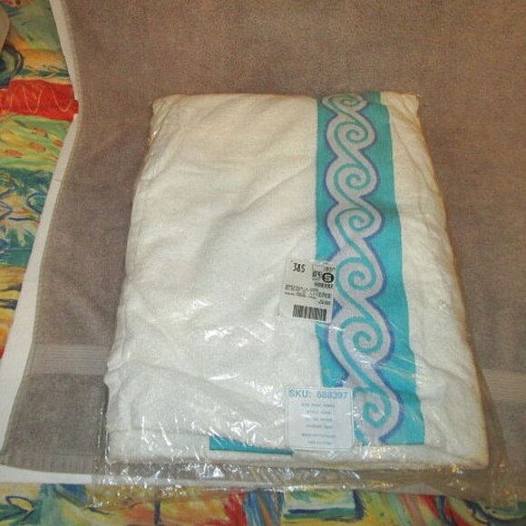 Lounge Chair Towel Portugese Cotton Chaise Lounge Towel with Pockets NEW Sealed - Picture 1 of 7